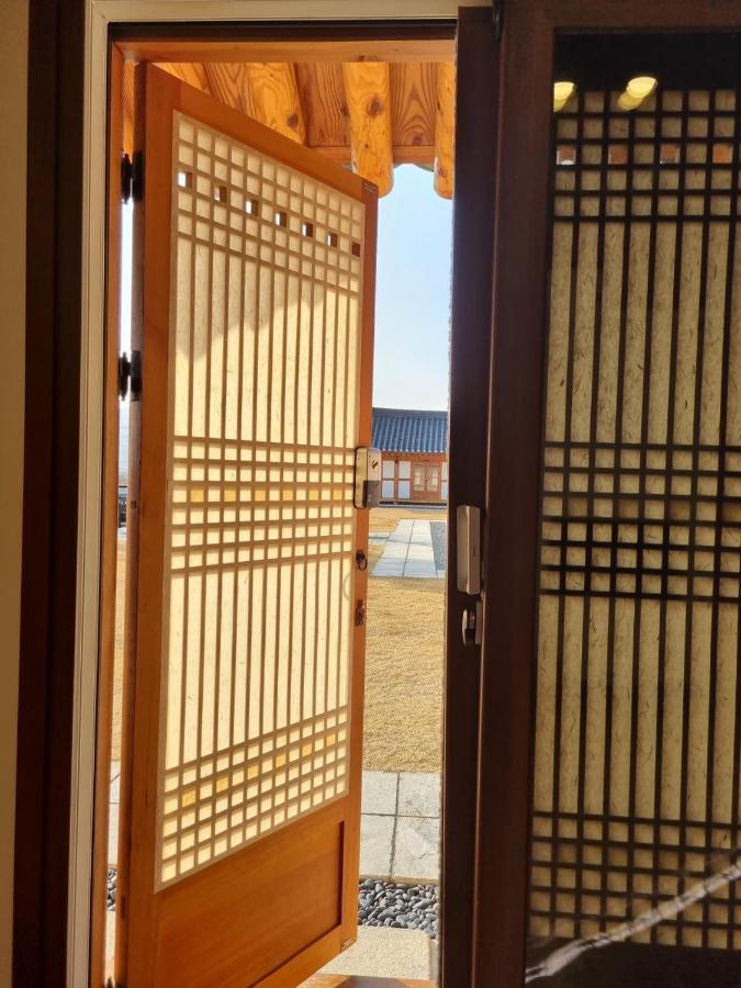 Villa Wonhwaroo Gyeongju Exterior foto
