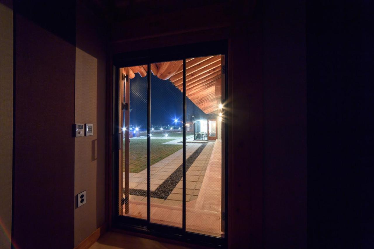 Villa Wonhwaroo Gyeongju Exterior foto
